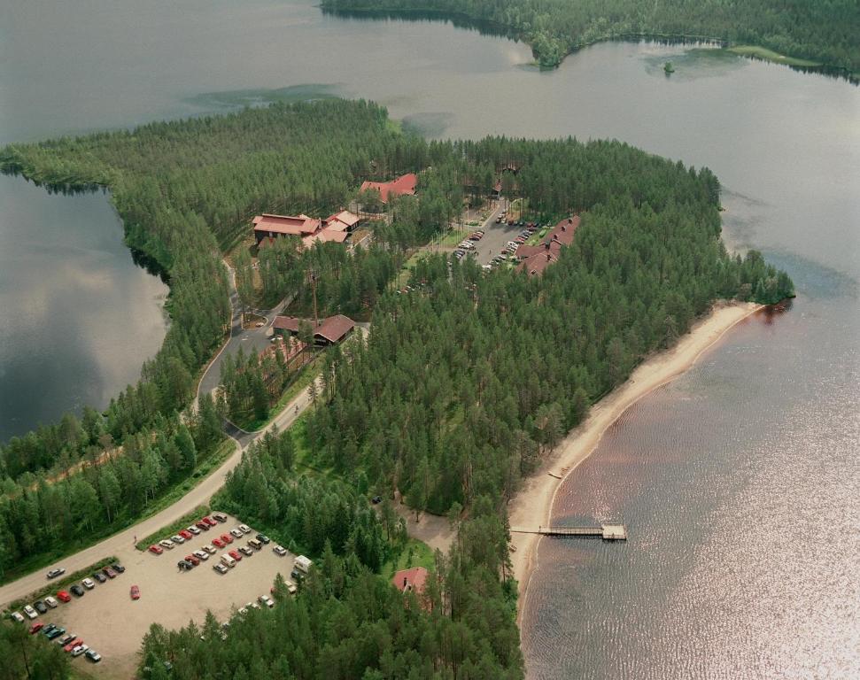 Апарт отель Metsaekartano Outdoor Centre Кеттуланмяки Экстерьер фото
