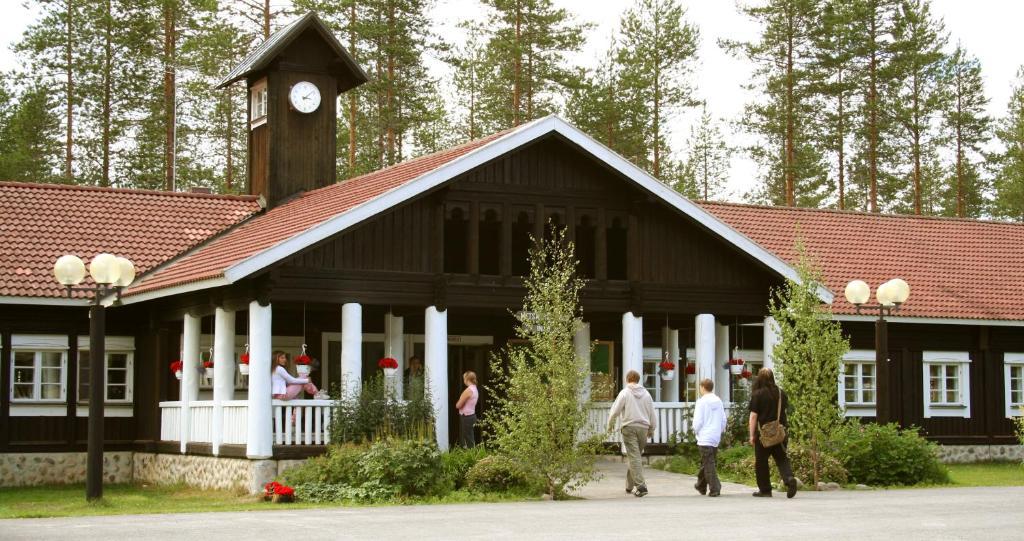 Апарт отель Metsaekartano Outdoor Centre Кеттуланмяки Экстерьер фото