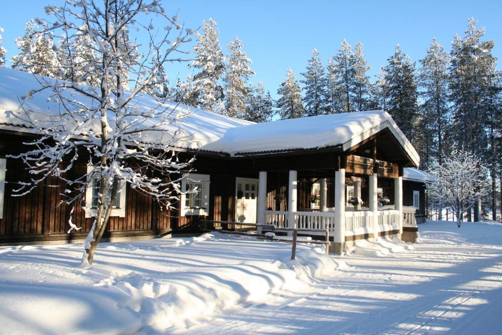 Апарт отель Metsaekartano Outdoor Centre Кеттуланмяки Экстерьер фото